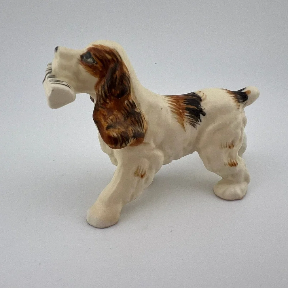 Vintage Cocker Spaniel Dog Figurine Newspaper Ceramic Pottery Japan Style